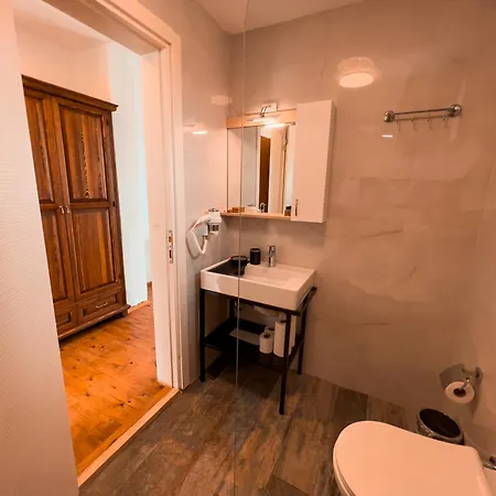 Alice Bed & Breakfast 3*